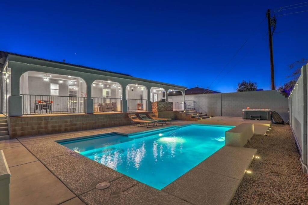Cozy Desert Retreat - Pool, Spa, Views Henderson Kültér fotó